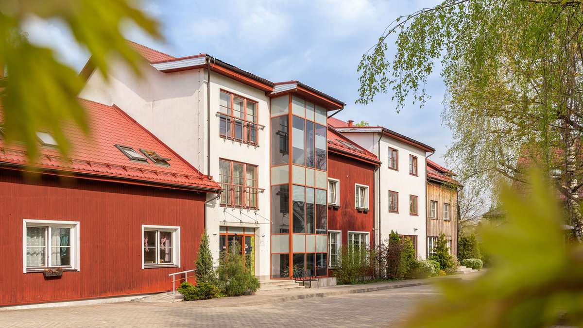 Adoro Šampēteris: ēkas skats